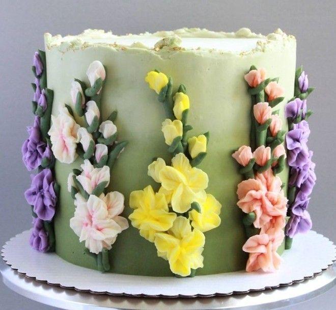 Green Floral 1 Tier - green, purple, pink theme with purple piped flowers