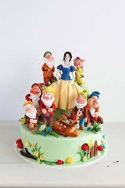 Snow White 1 Tier - green, light, white theme with Snow White character figure and dwarf character figure